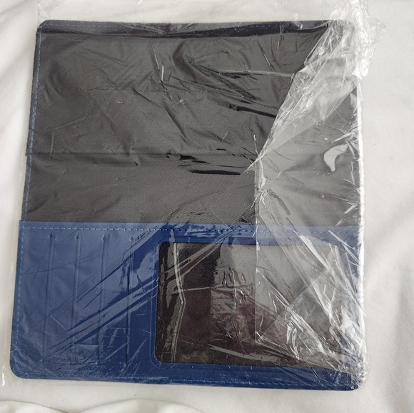 New SpongeBob SquarePants Designed Faux Leather Checkbook Cover - Picture 4 of 5